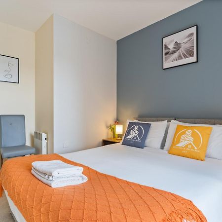 247 Serviced Accommodation In Telford 2 Bedroom Apartment Eksteriør bilde